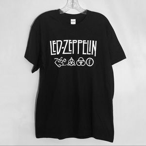 NWOT Led Zeppelin Graphic Band T-shirt